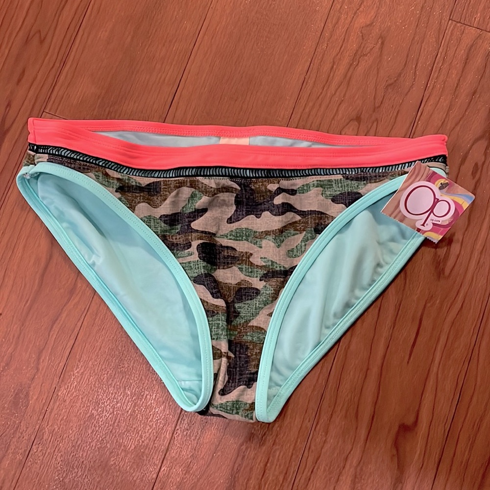 Op Ocean Pacific Camo Bikini Swim Bottoms M